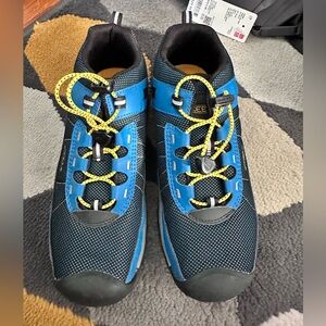 Keen Kids Targhee Hiking Sneakers in Blue and Black